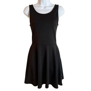 Divided H&M Women's Dress 4 Black Fit & Flare Cut Out Back Textured Sleeveless